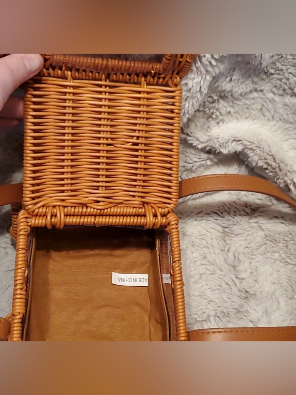 NWT Tommy Bahama Wicker Car Handbag - Picture 6 of 6